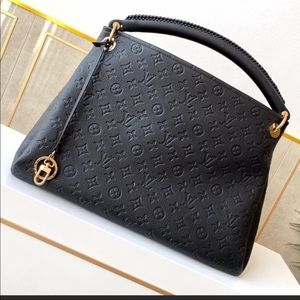 Artsy mm monogram bag LV